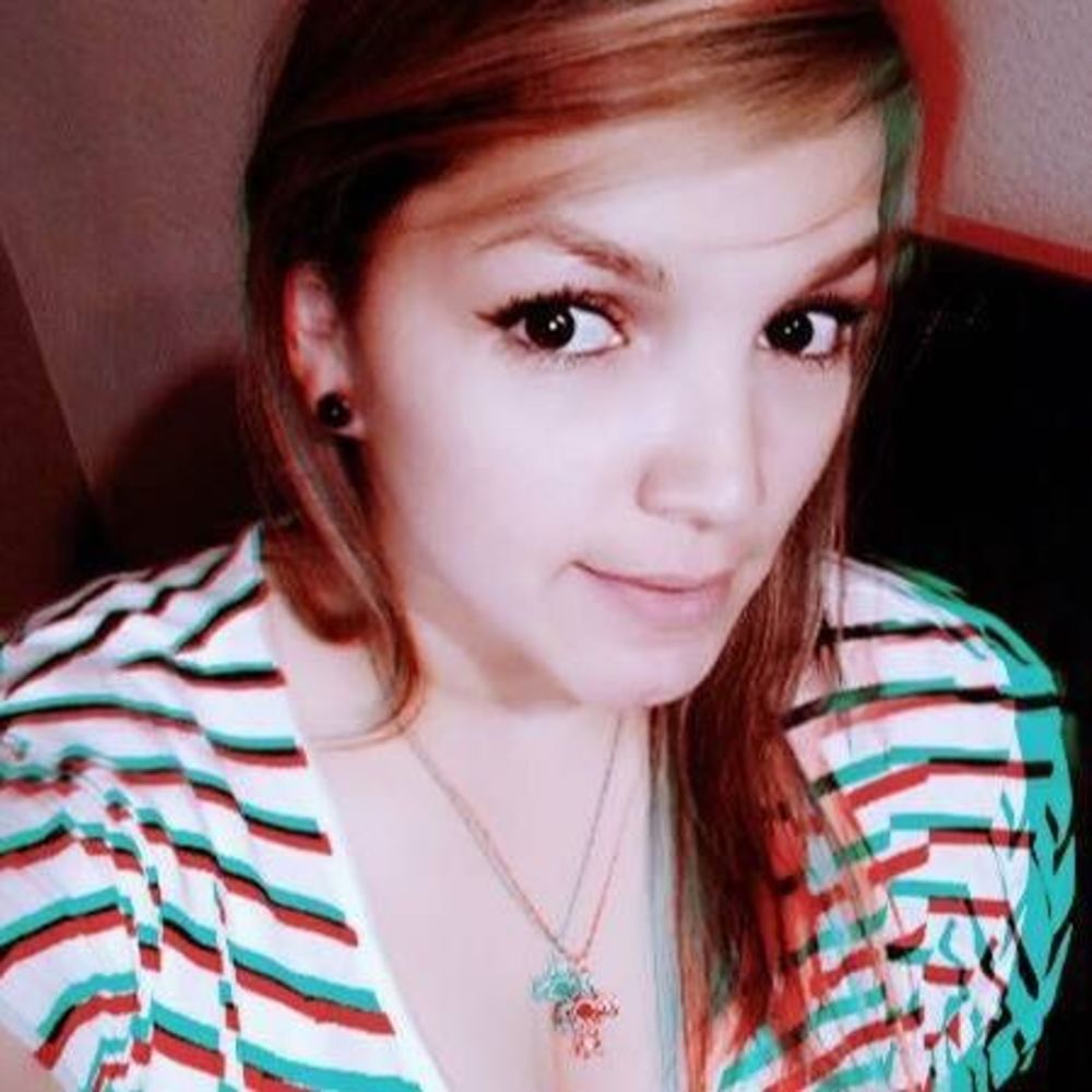 Meet your Posher, Cyntia